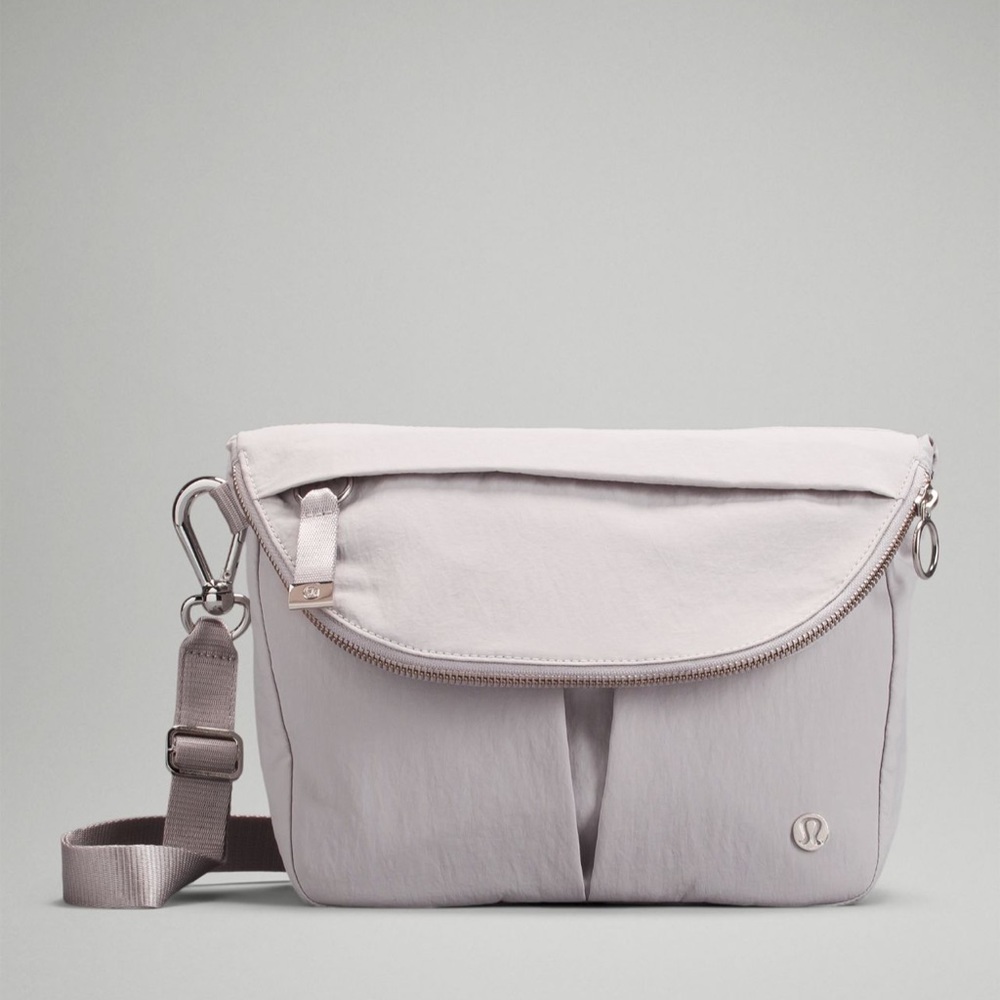 NWT lululemon all night festival bag. seal gray